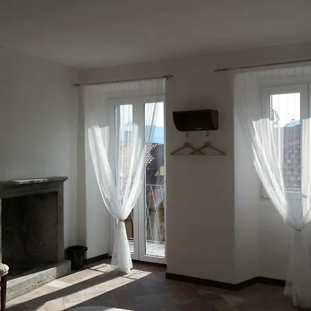 Acqua Bed & Breakfast Argegno