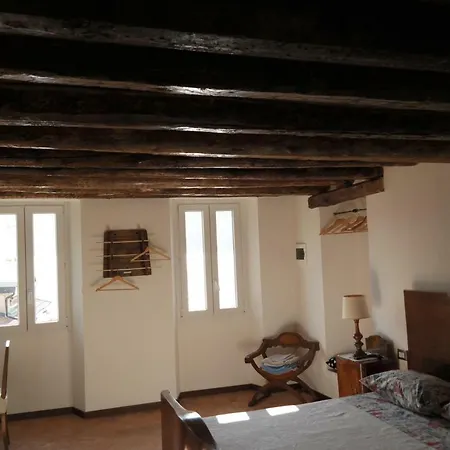 Acqua Bed & Breakfast